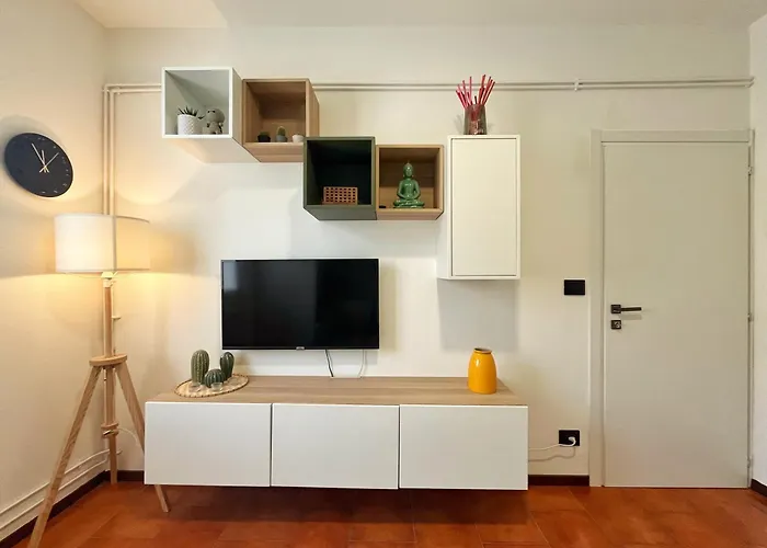 Cozy & Budget Near The 公寓 *